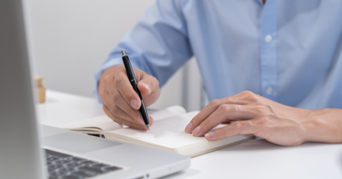 生成AIセミナーは無料と有料どちらを選ぶべきか