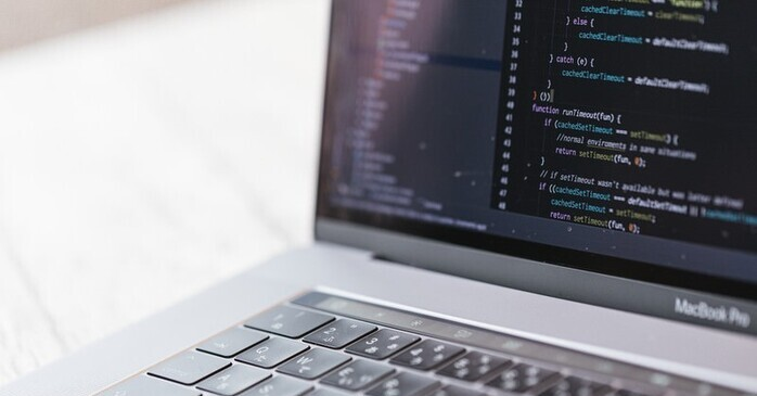 企業導入事例に見るAI研修の効果と成果